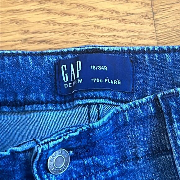 GAP Denim ‘70s Flare Jeans. Size 18/34R - Picture 3 of 5